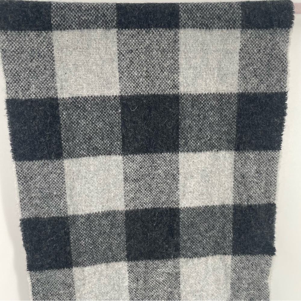Cashmere Blend Wool Blend Buffalo Check Fringe Scarf 11.5" x 64.25" Outdoor - Picture 2 of 6